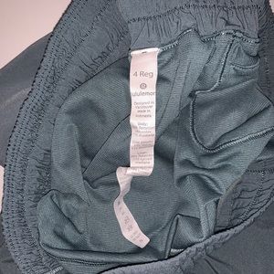 Lululemon Hotty Hot short 2.5”